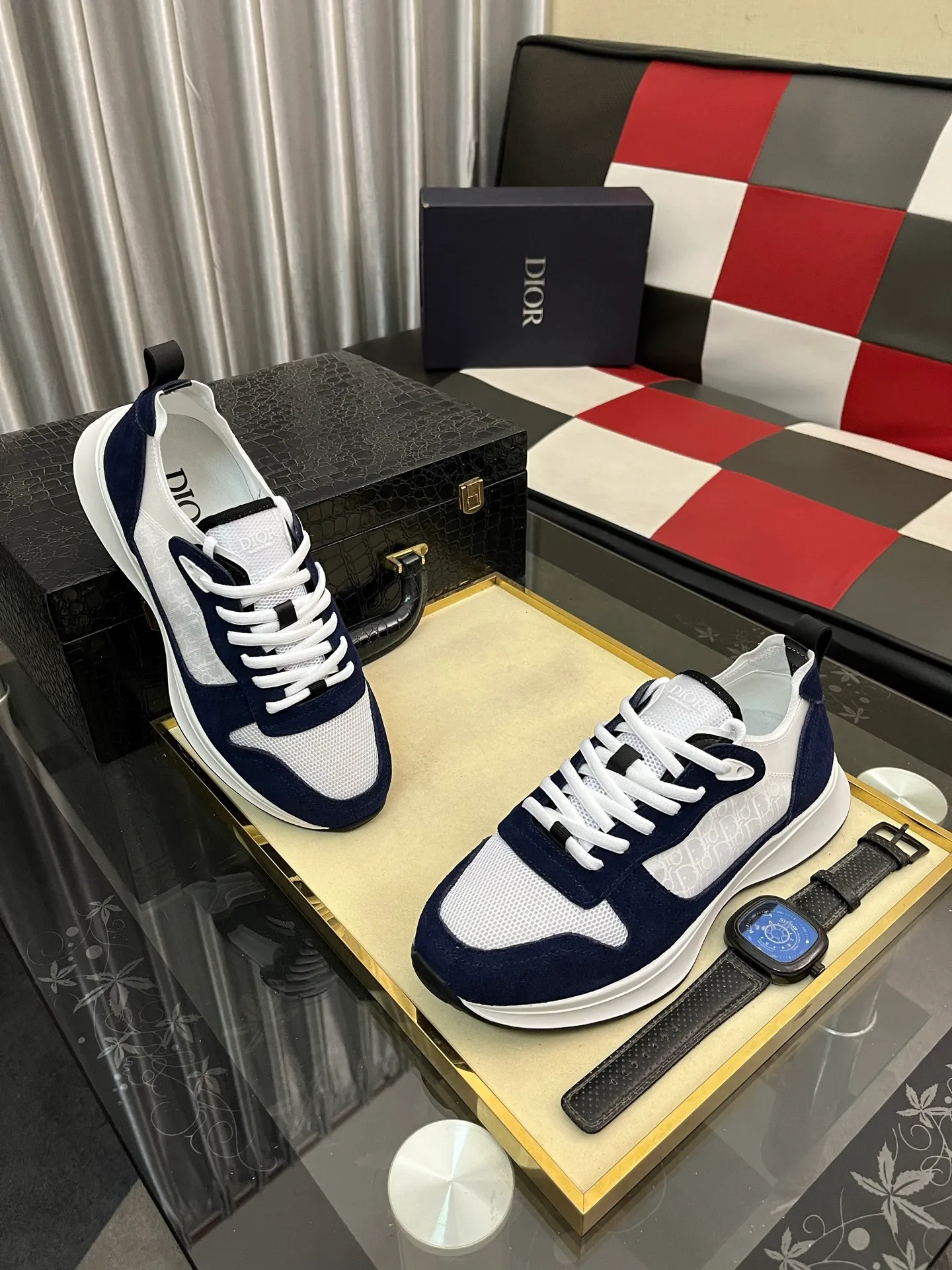 Men's shoes💰: 360⌚️⌚️[Dior] Dior's new men's genuine leather casual shoes, the highest version on the market, any comparison is welcome🆚! The original leather has excellent texture and is super high-end! Fetal sheep net lining imported from Italy, removable pad! Luxurious materials and fine workmanship, highly recommended! Code number: 38-444️⃣Colors available